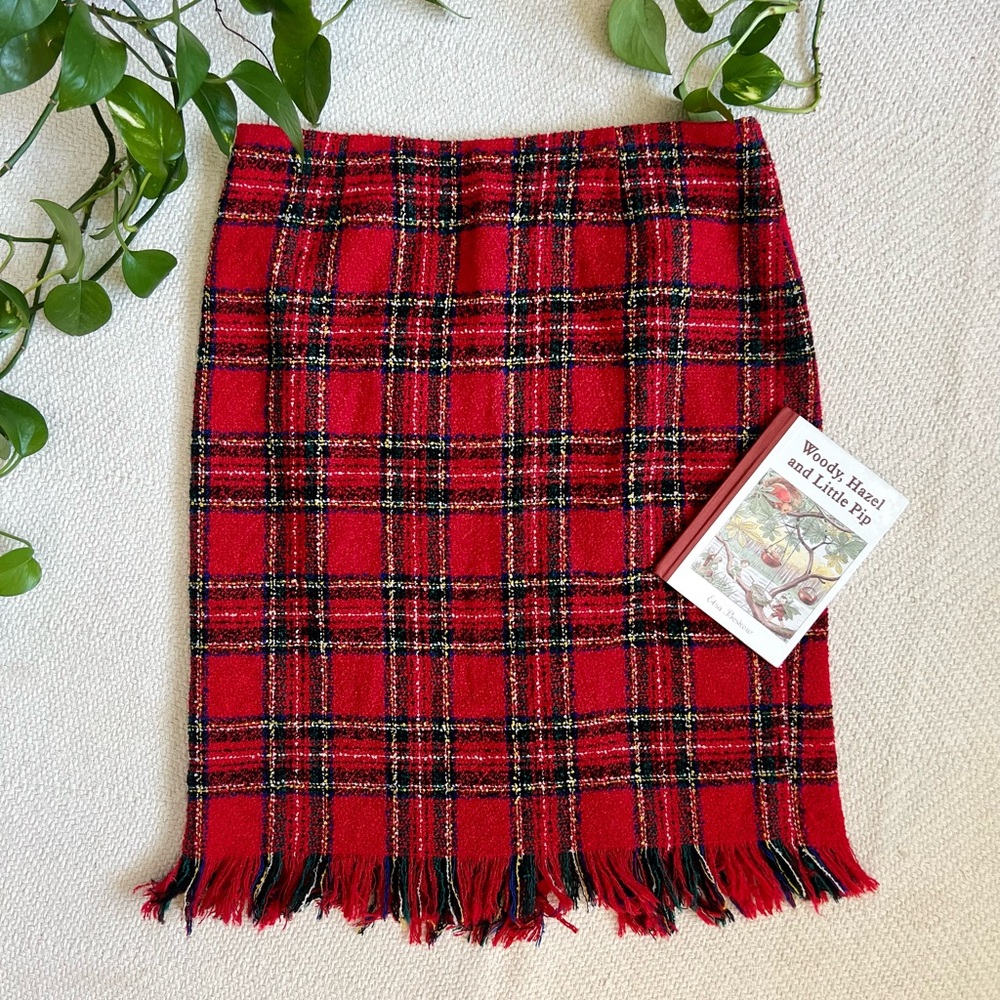 Vintage 90s Wool Blend Boucle Knit Plaid Knee Length Fringe Skirt size 12 Large